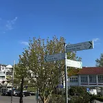 Apartment Meerfarbig - Haustierfrei -balkon - Wlan - Parkplatz - Fahrradschuppen - Zentral&ruhig - E-ladesäule - Waschtrockner - Nichtraucher Ostseeheilbad Zingst