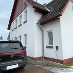 Meerfarbig - Haustierfrei -balkon - Glasfaser - Parkplatz - Fahrradschuppen - Zentral&ruhig - E-ladesaeule - Waschtrockner - Nichtraucher Zingst