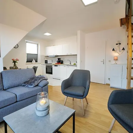 Meerfarbig - Haustierfrei -balkon - Glasfaser - Parkplatz - Fahrradschuppen - Zentral&ruhig - E-ladesaeule - Waschtrockner - Nichtraucher Zingst