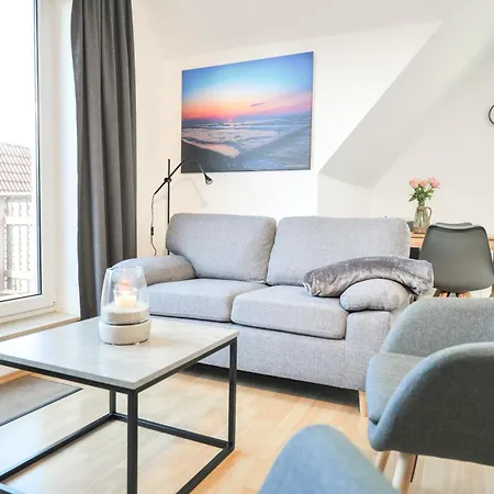 Haustierfrei - Meerfarbig - Glasfaser -balkon - Parkplatz - Fahrradschuppen - Zentral&ruhig - E-ladesaeule - Waschtrockner - Nichtraucher - Allergikerfreundlich Apartmán Zingst