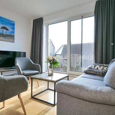 Meerfarbig - Haustierfrei -balkon - Wlan - Parkplatz - Fahrradschuppen - Zentral&ruhig - E-ladesaeule - Waschtrockner - Nichtraucher Apartment *