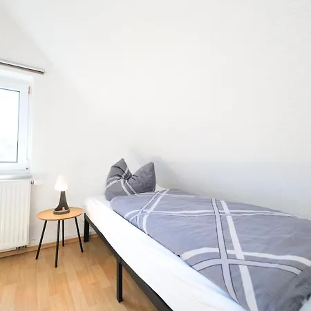 Meerfarbig - Haustierfrei -balkon - Glasfaser - Parkplatz - Fahrradschuppen - Zentral&ruhig - E-ladesaeule - Waschtrockner - Nichtraucher Apartamento *