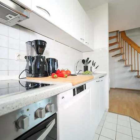 Apartamento Meerfarbig - Haustierfrei -balkon - Glasfaser - Parkplatz - Fahrradschuppen - Zentral&ruhig - E-ladesaeule - Waschtrockner - Nichtraucher *