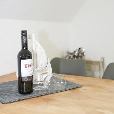 Apartamento Haustierfrei - Meerfarbig - Glasfaser -balkon - Parkplatz - Fahrradschuppen - Zentral&ruhig - E-ladesaeule - Waschtrockner - Nichtraucher - Allergikerfreundlich Zingst